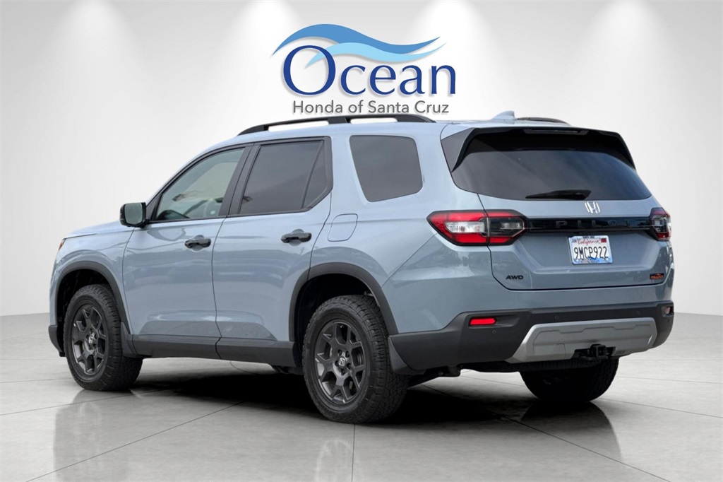 2025 Honda Pilot TrailSport photo 4