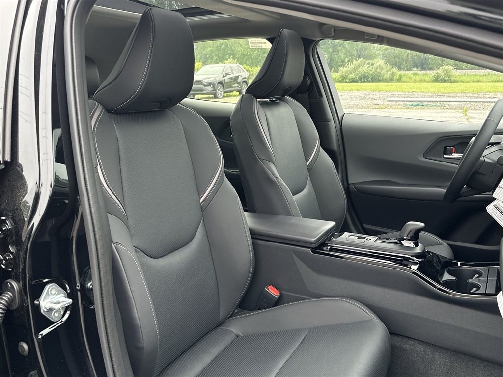 2024 Toyota Prius Limited photo 32