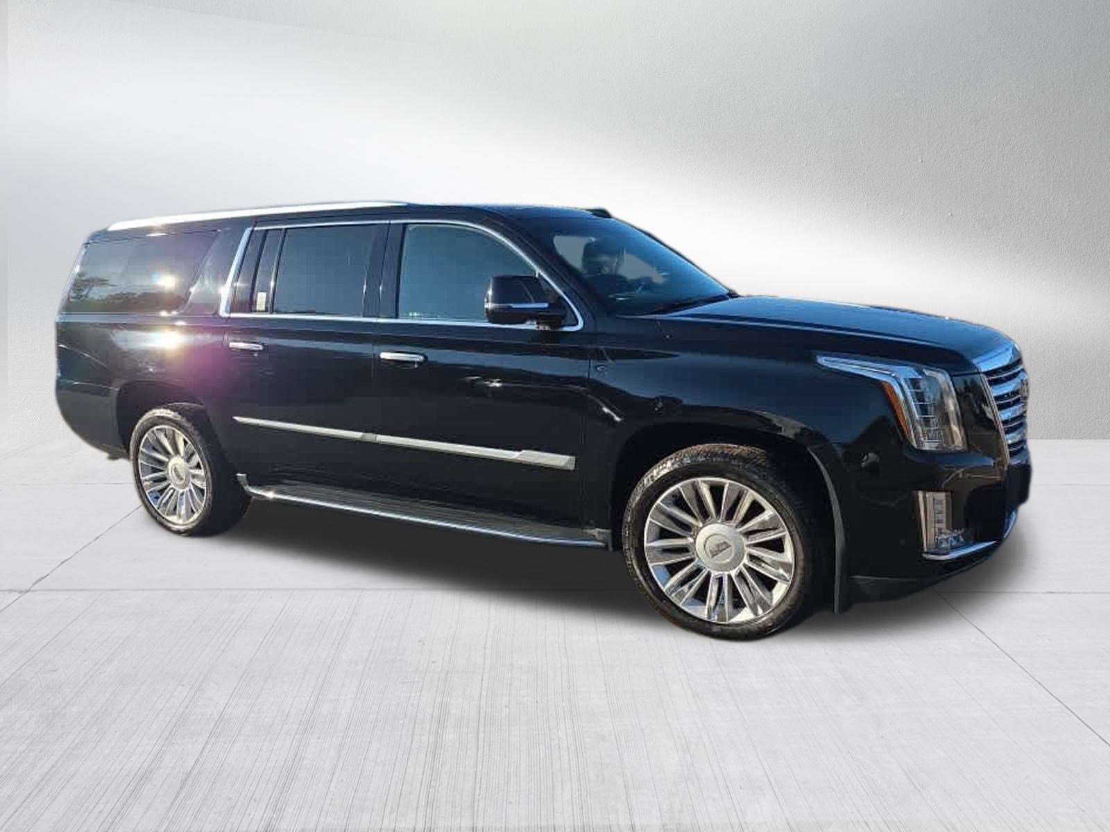 2016 Cadillac Escalade ESV Platinum photo 2