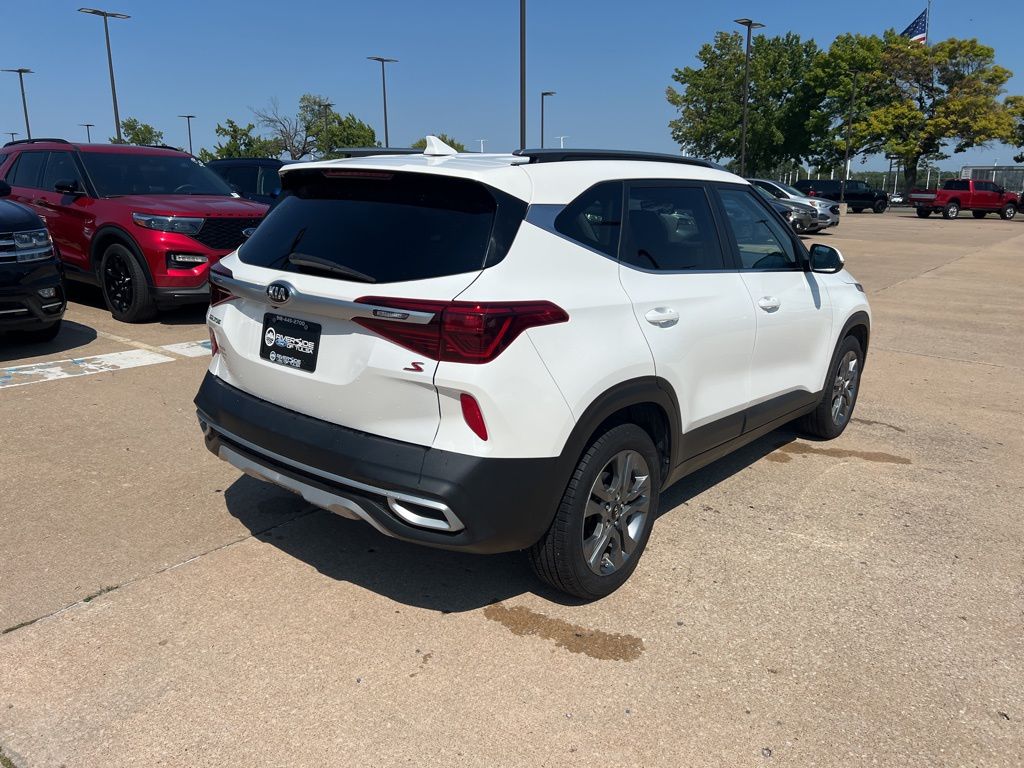 2021 Kia Seltos S photo 6