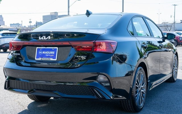 2023 Kia Forte GT-Line photo 2