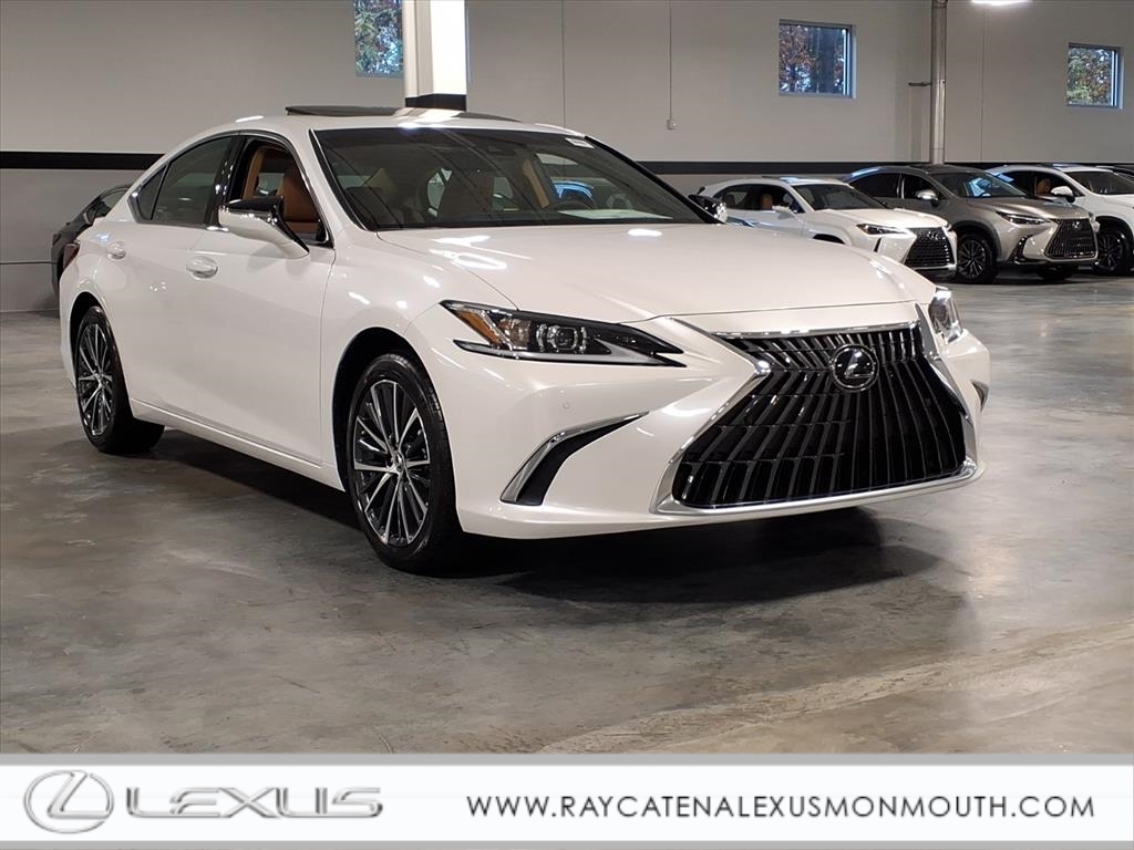 2025 Lexus ES 350's photo