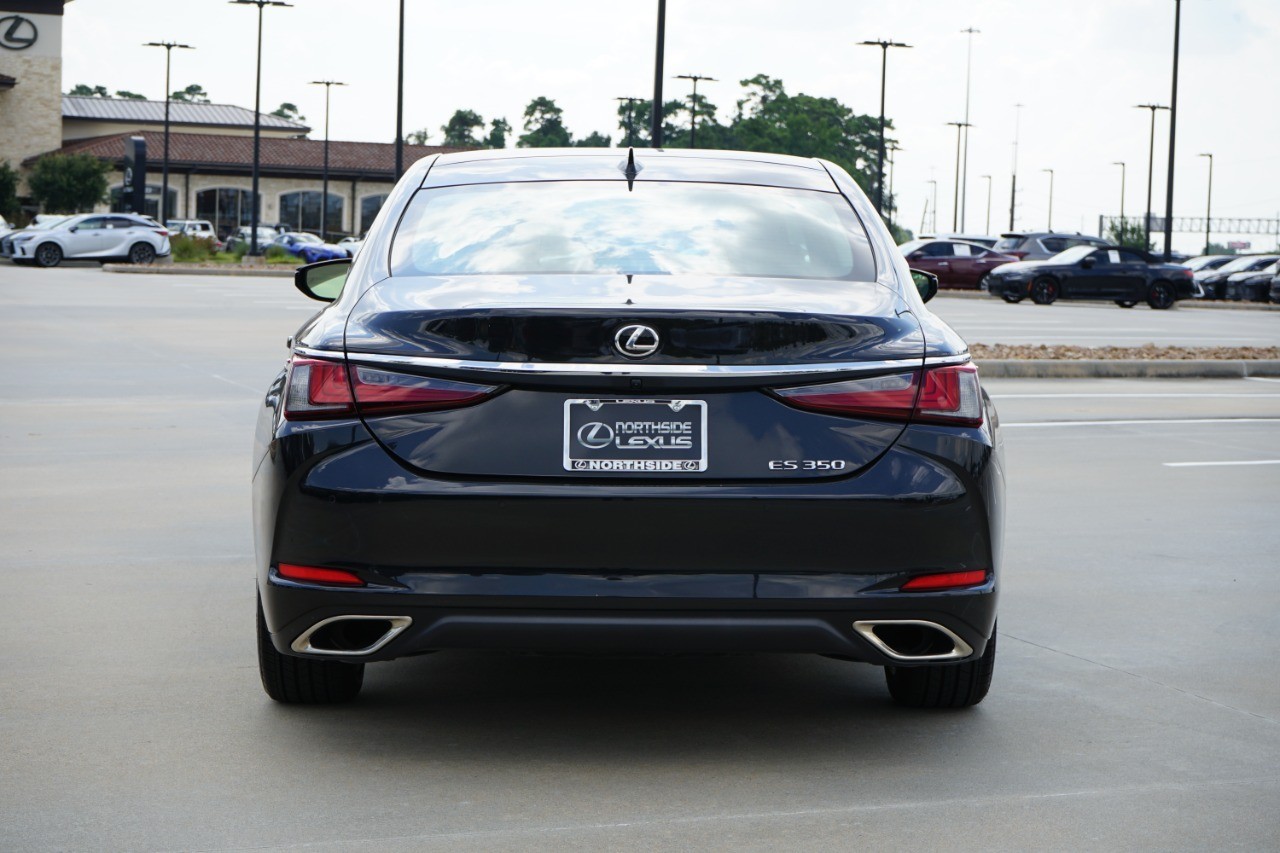 2025 Lexus ES 350 photo 7