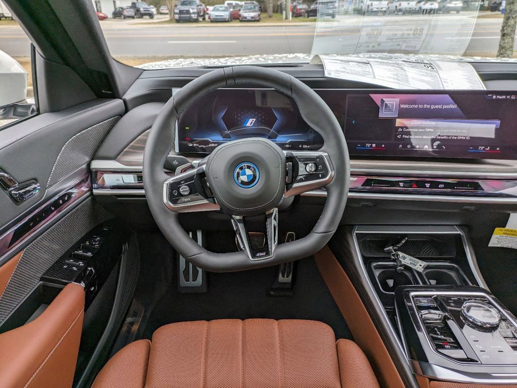 New 2024 Mineral White Metallic BMW xDrive60 image 18