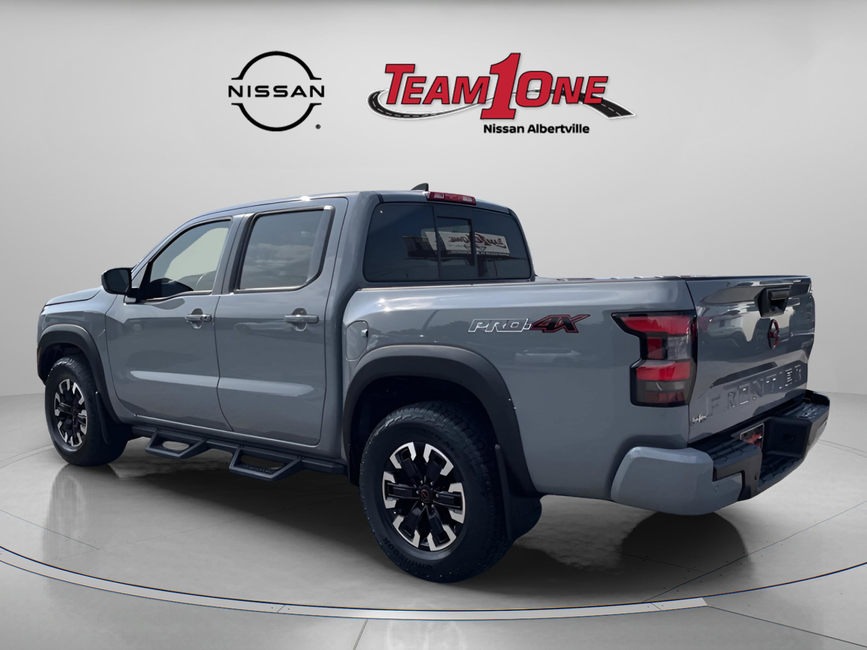 2022 Nissan Frontier PRO-4X photo 4