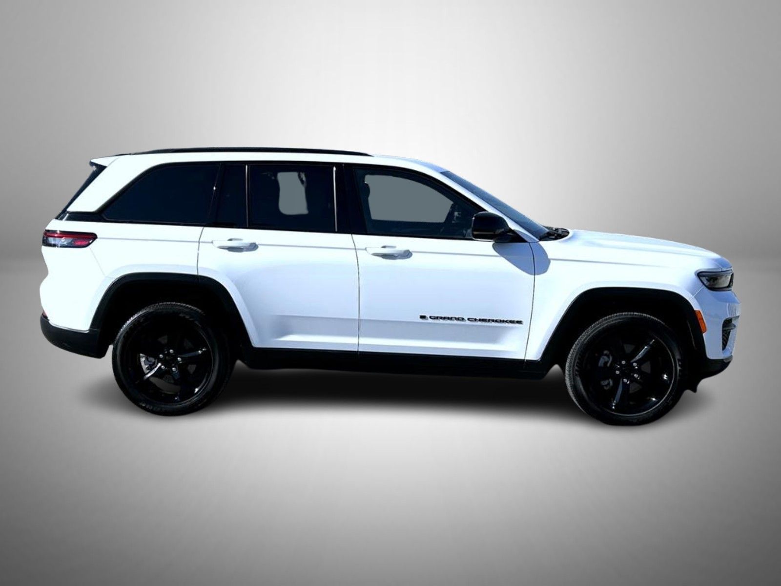 2023 Jeep Grand Cherokee Altitude photo 4