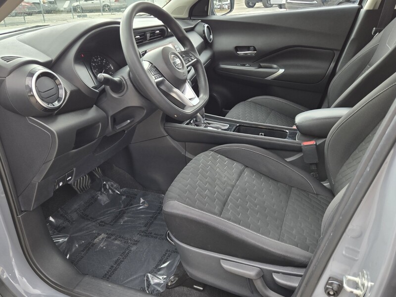2021 Nissan Kicks SV photo 11