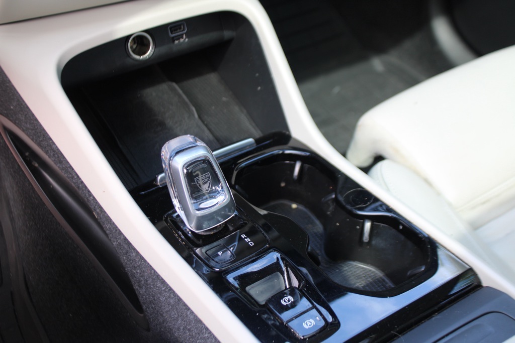 2021 Volvo XC40 T5 AWD Inscription photo 16