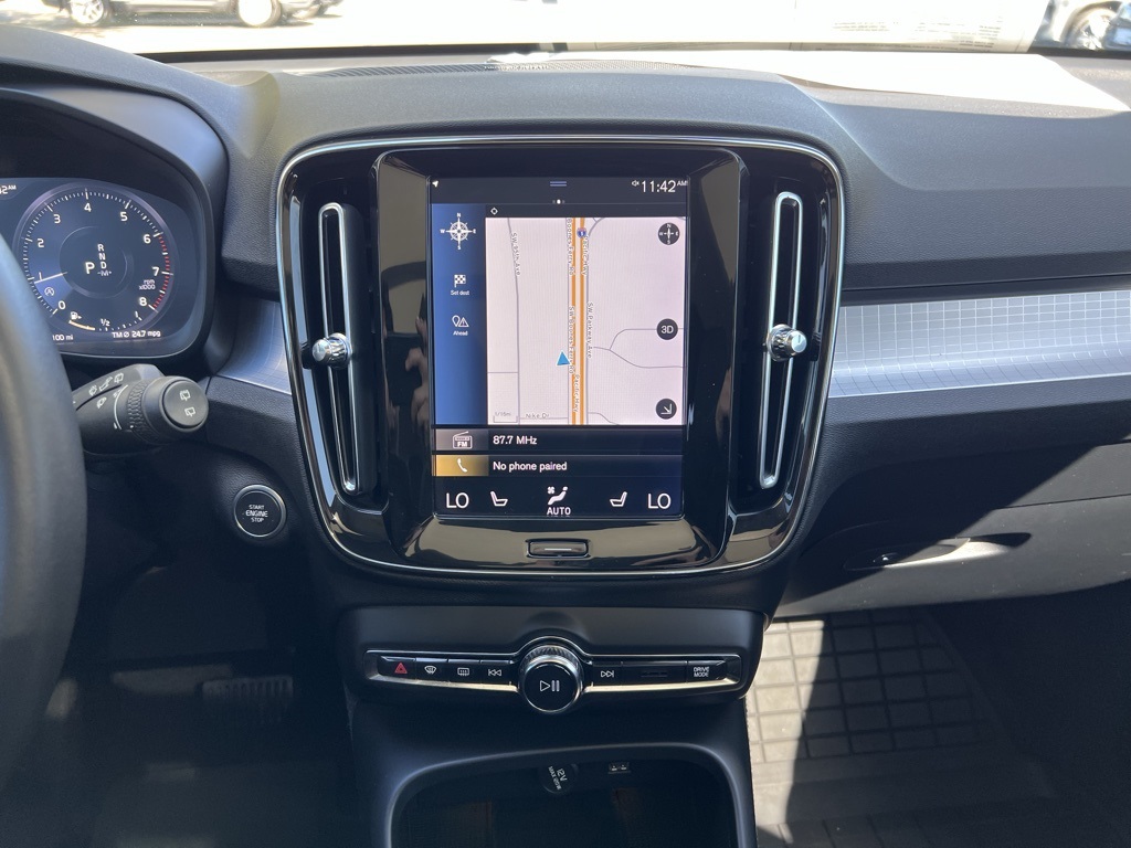 2019 Volvo XC40 T5 Momentum photo 20