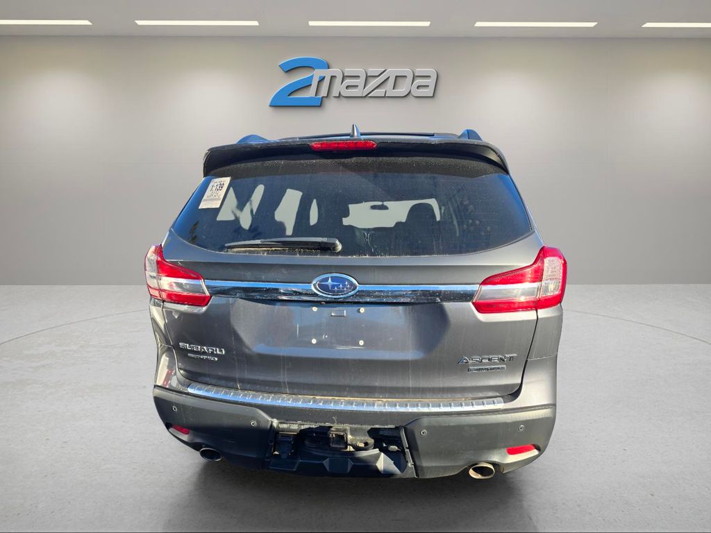 2022 Subaru Ascent Limited photo 3