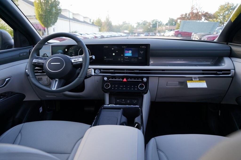 2025 Hyundai Tucson Hybrid Limited photo 7