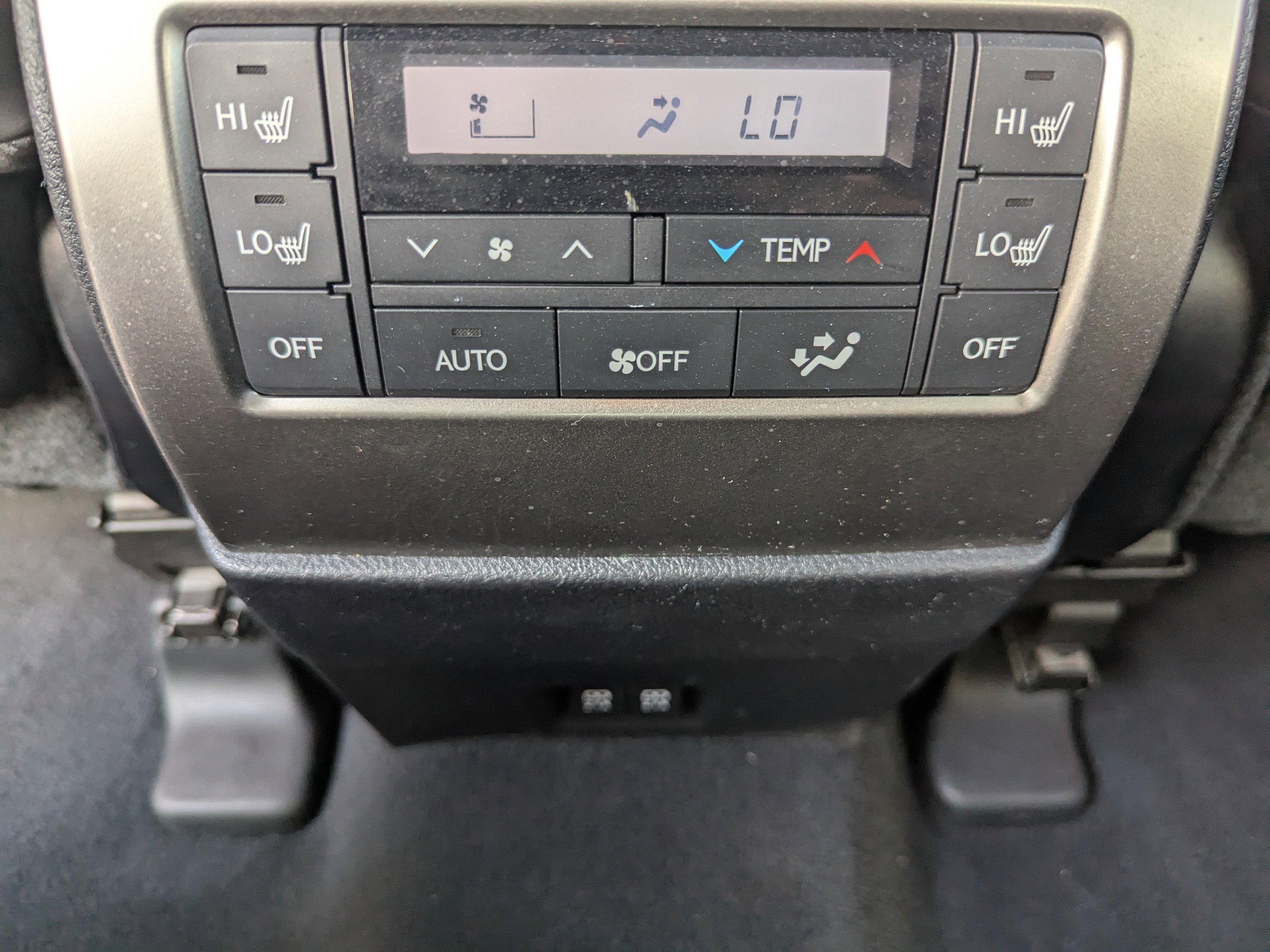 2023 Lexus GX Premium photo 16