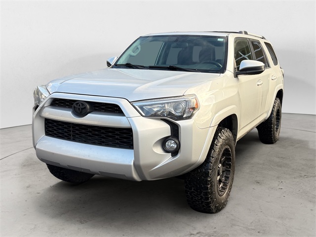 2019 Toyota 4Runner SR5's photo