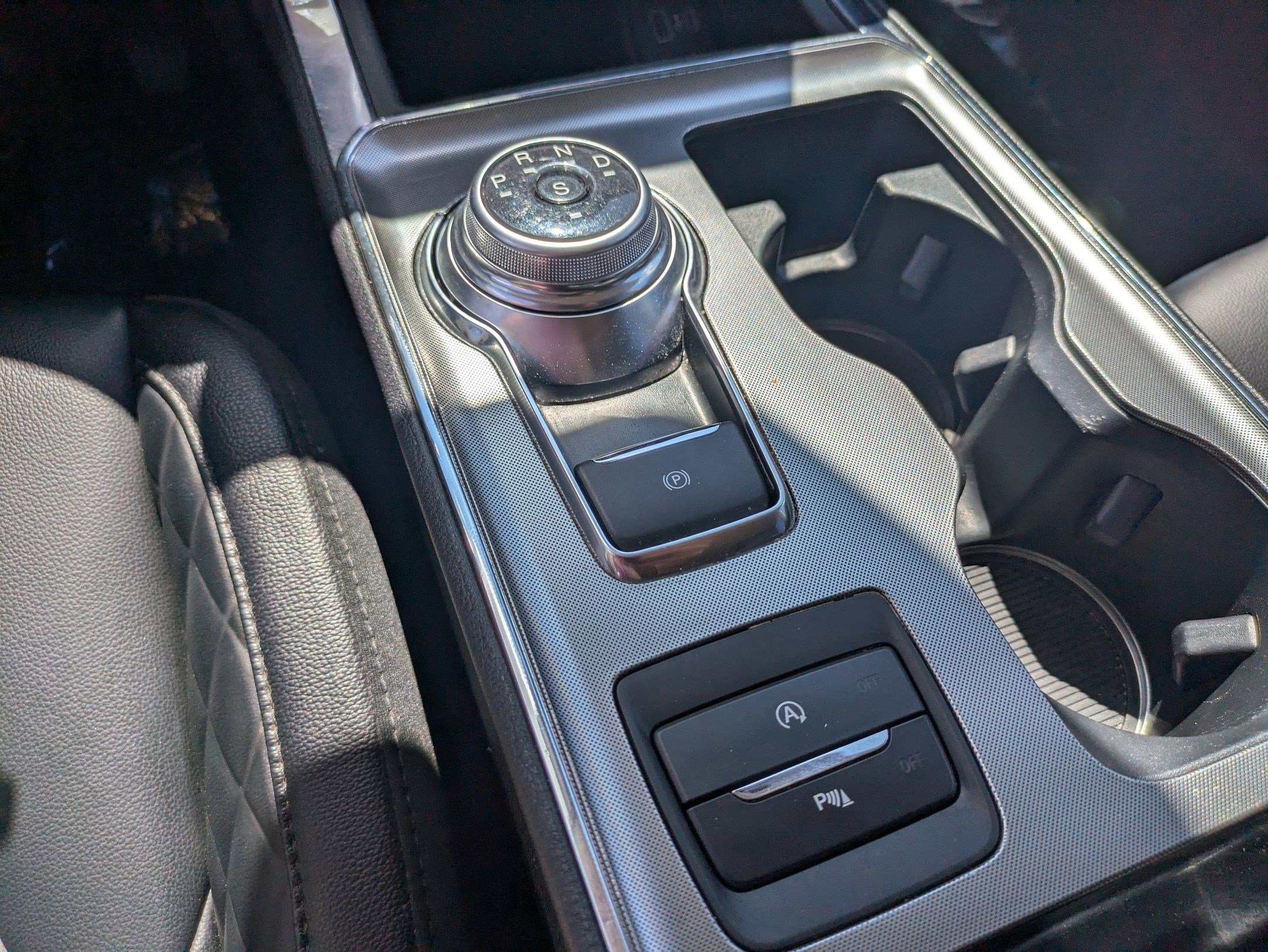 2024 Ford Edge Titanium photo 24