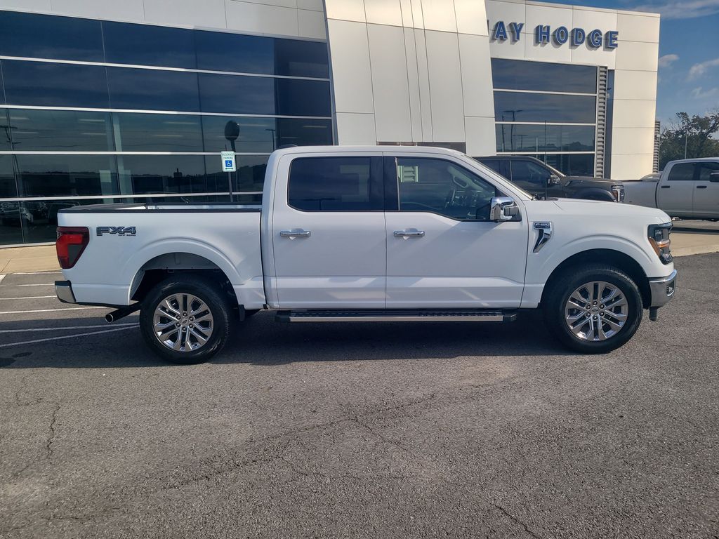2025 Ford F-150 XLT photo 2