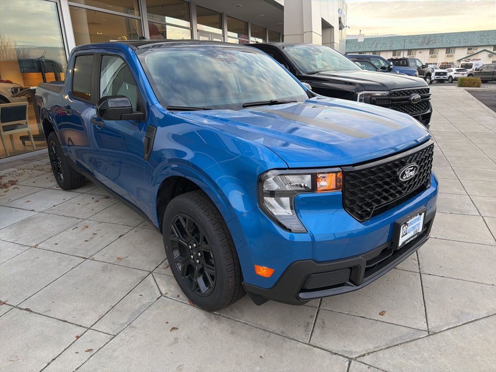 2025 Ford Maverick XLT's photo