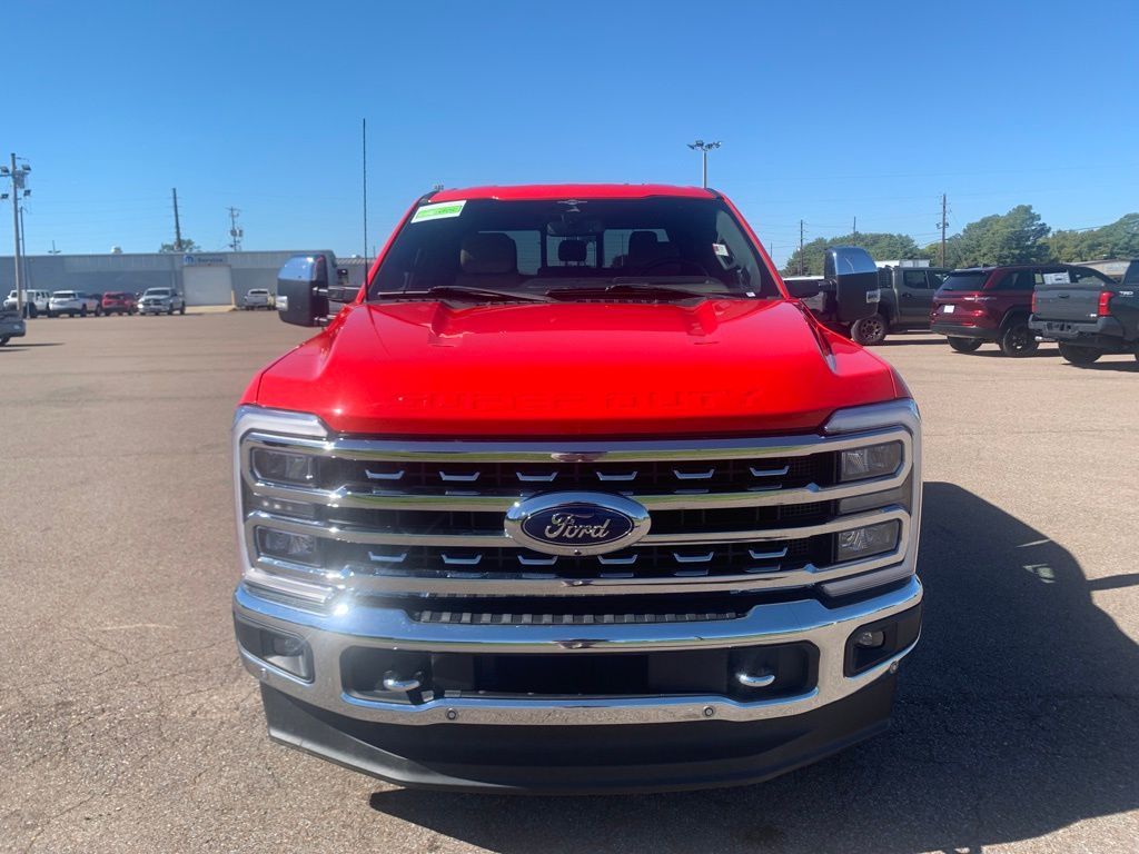 2023 Ford F-350 photo 2