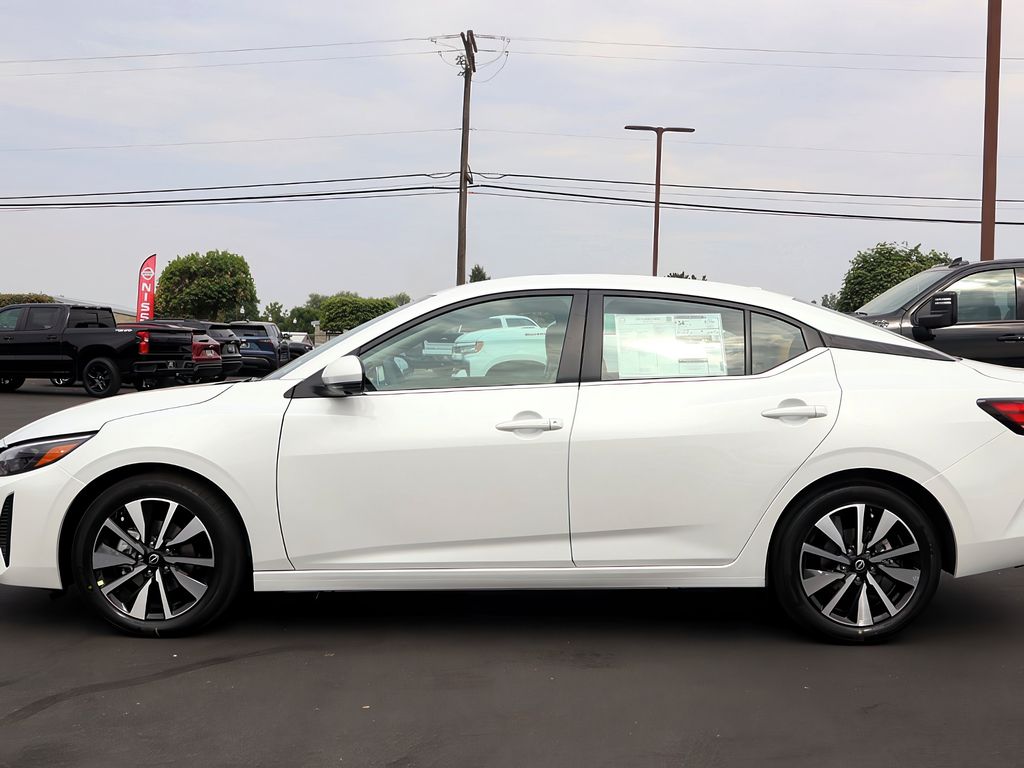 2025 Nissan Sentra SV photo 4