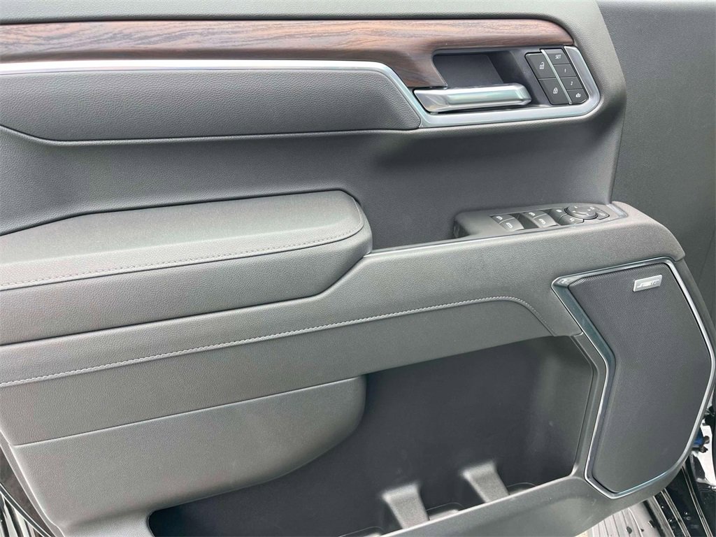 2026 Gmc Sierra 1500 SLT photo 16