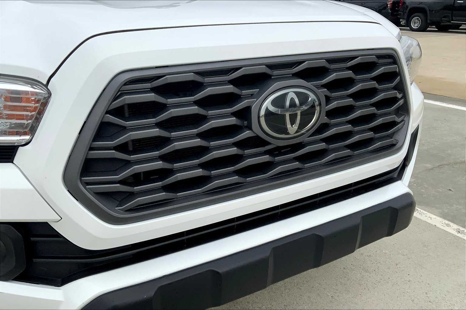 2021 Toyota Tacoma TRD photo 27