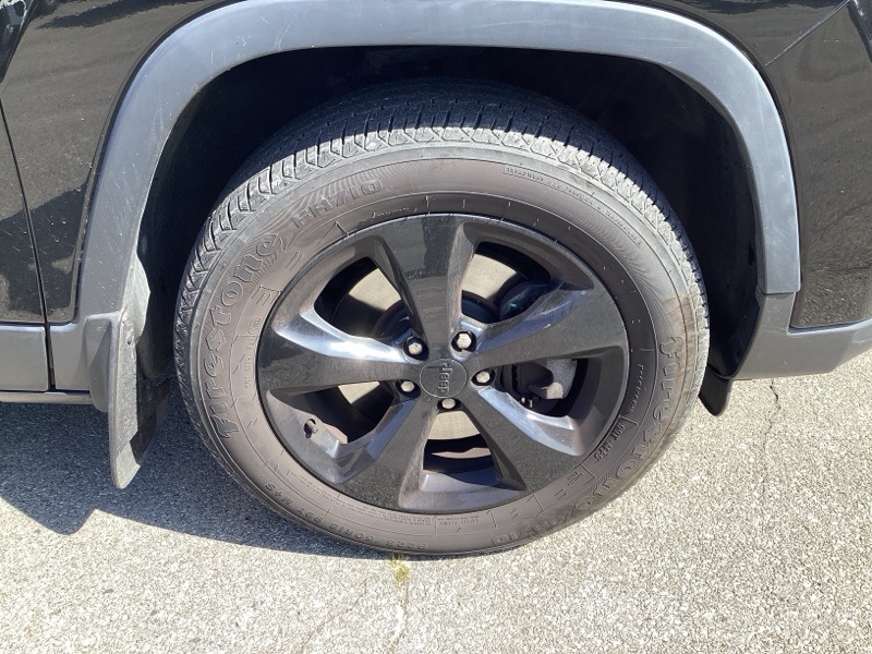 2020 Jeep Cherokee Altitude photo 5