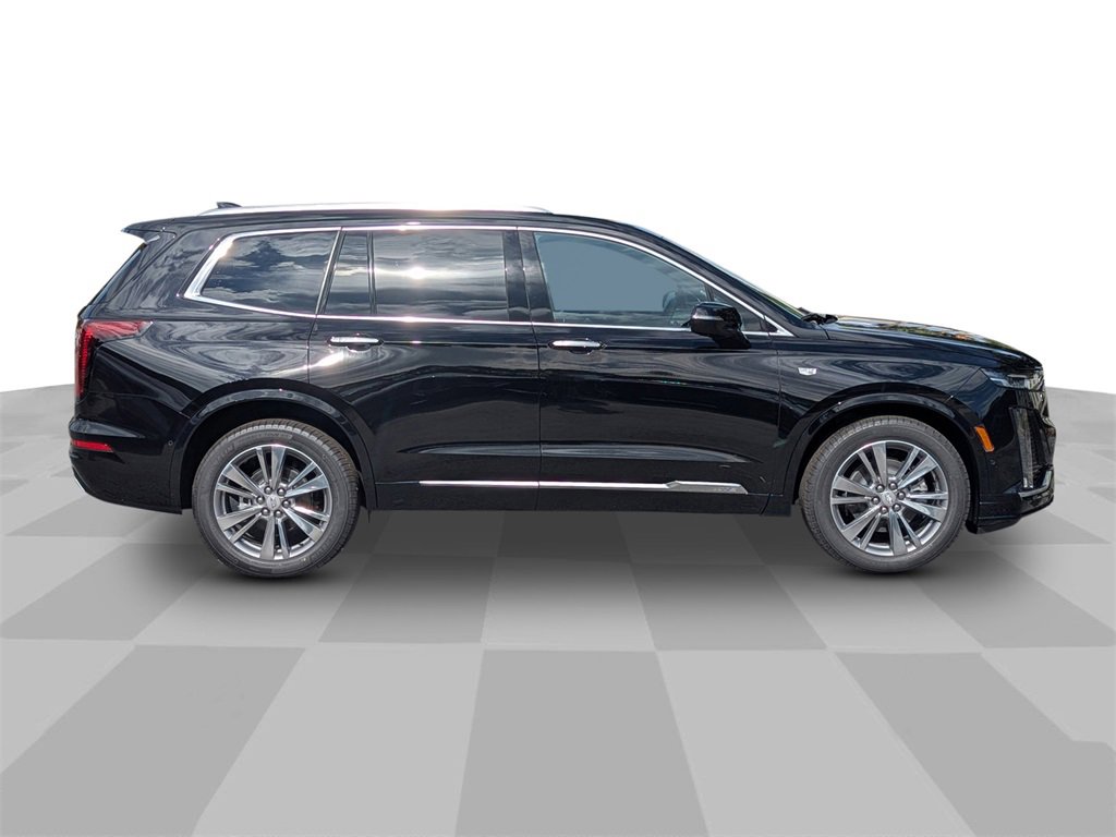 2025 Cadillac XT6 Premium Luxury photo 3