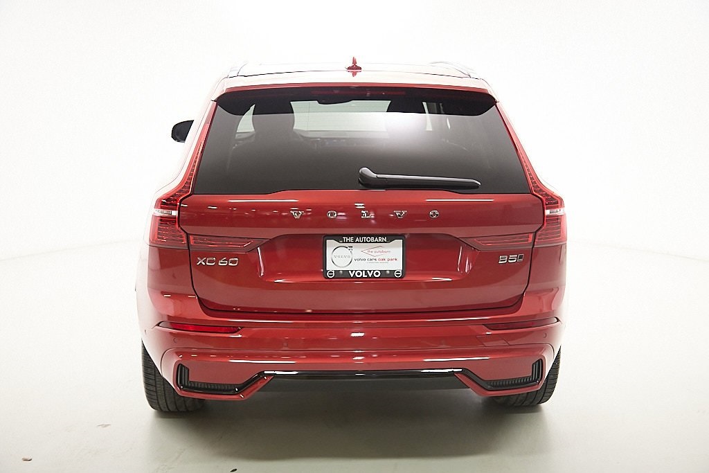 2023 VOLVO XC60 - Image 7