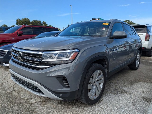 2022 Volkswagen Atlas Cross Sport V6 SE Technology photo 3