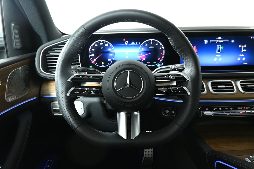 2025 Mercedes Benz GLS 450 4MATIC photo 13