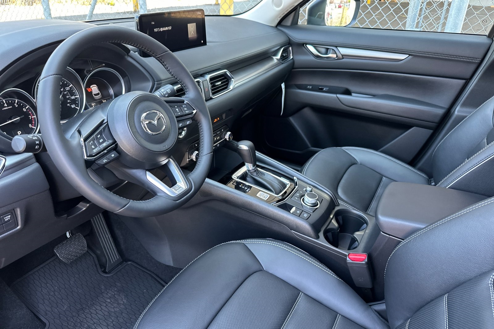2025 Mazda CX-5 2.5 S Preferred photo 10