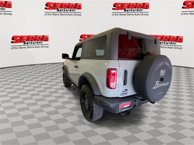 2022 Ford Bronco Black Diamond photo 3