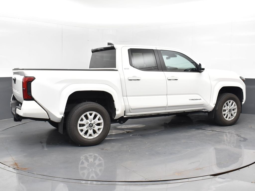 2024 Toyota Tacoma SR5 photo 4