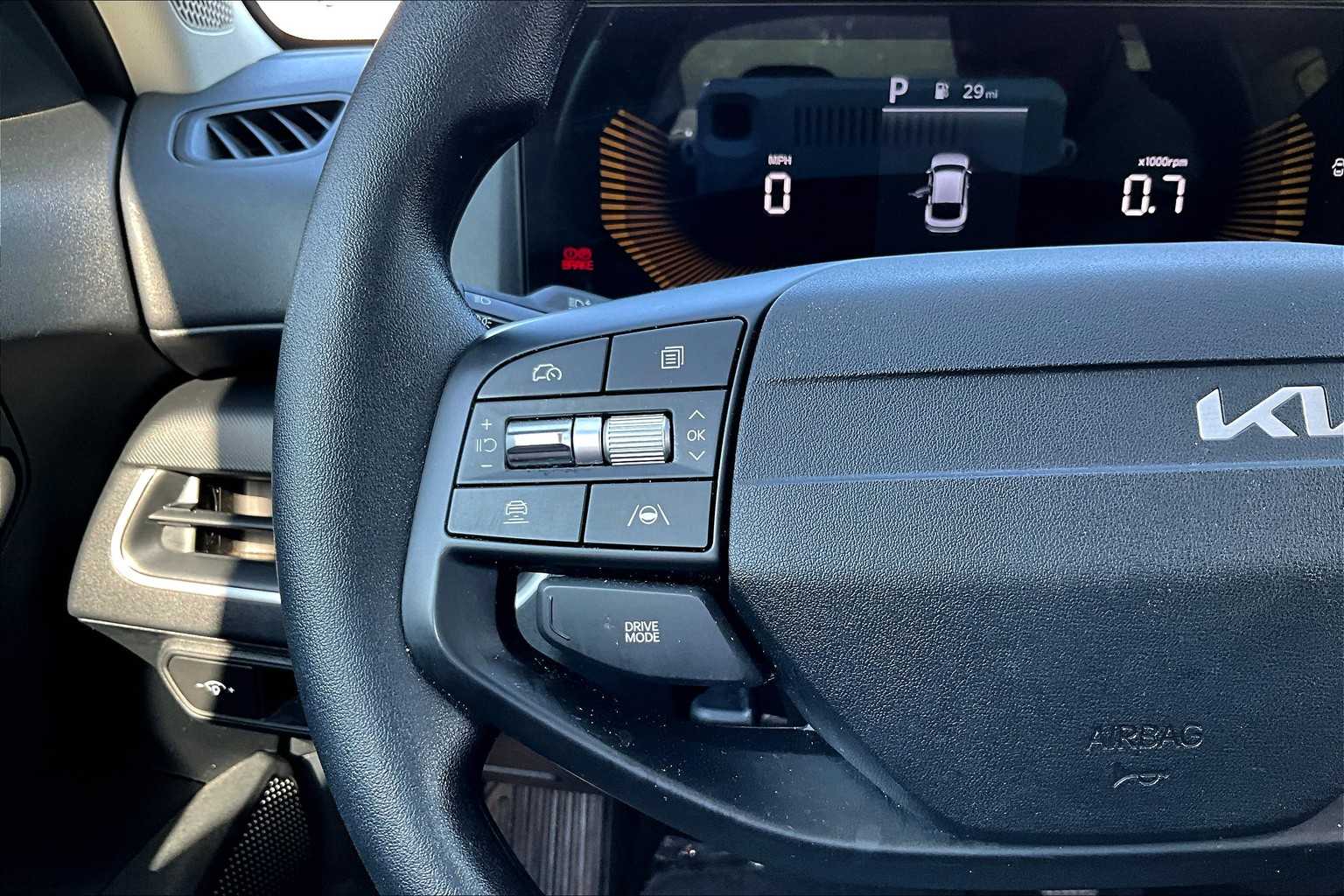 2025 Kia K4 LXS photo 21