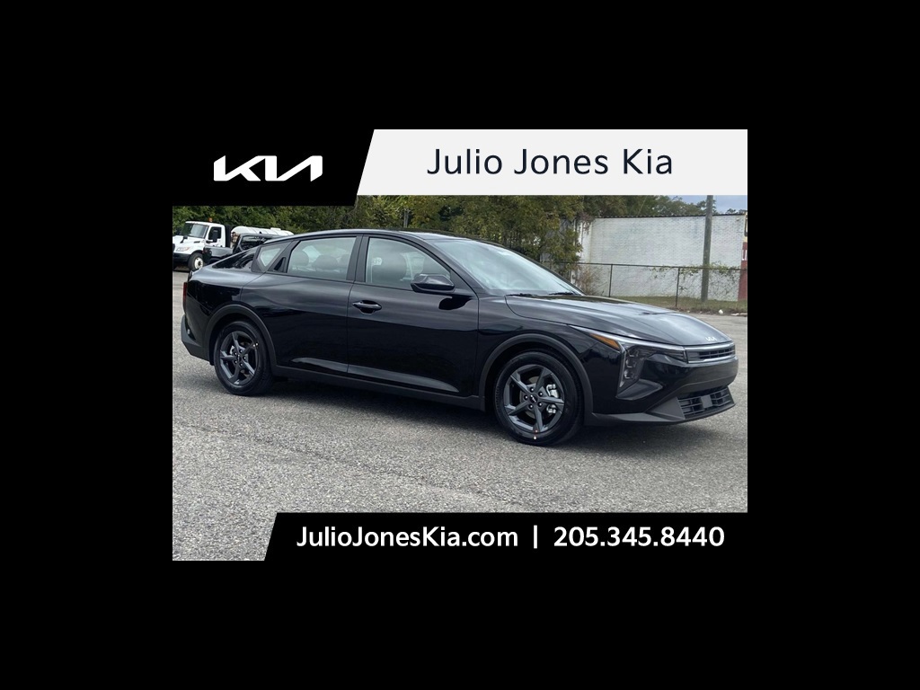 2025 Kia K4 LXS's photo
