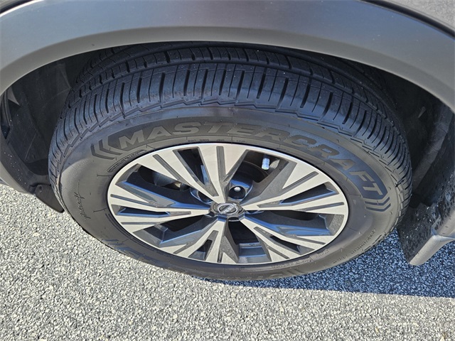 2023 Nissan Rogue SV photo 13