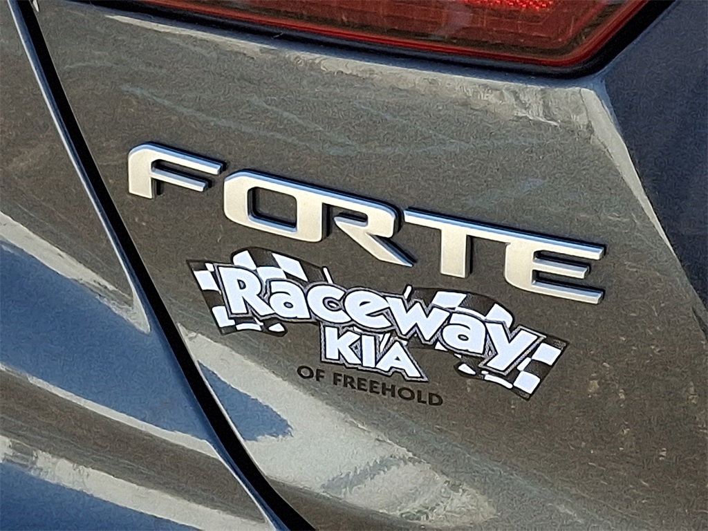 2023 Kia Forte GT-Line photo 30