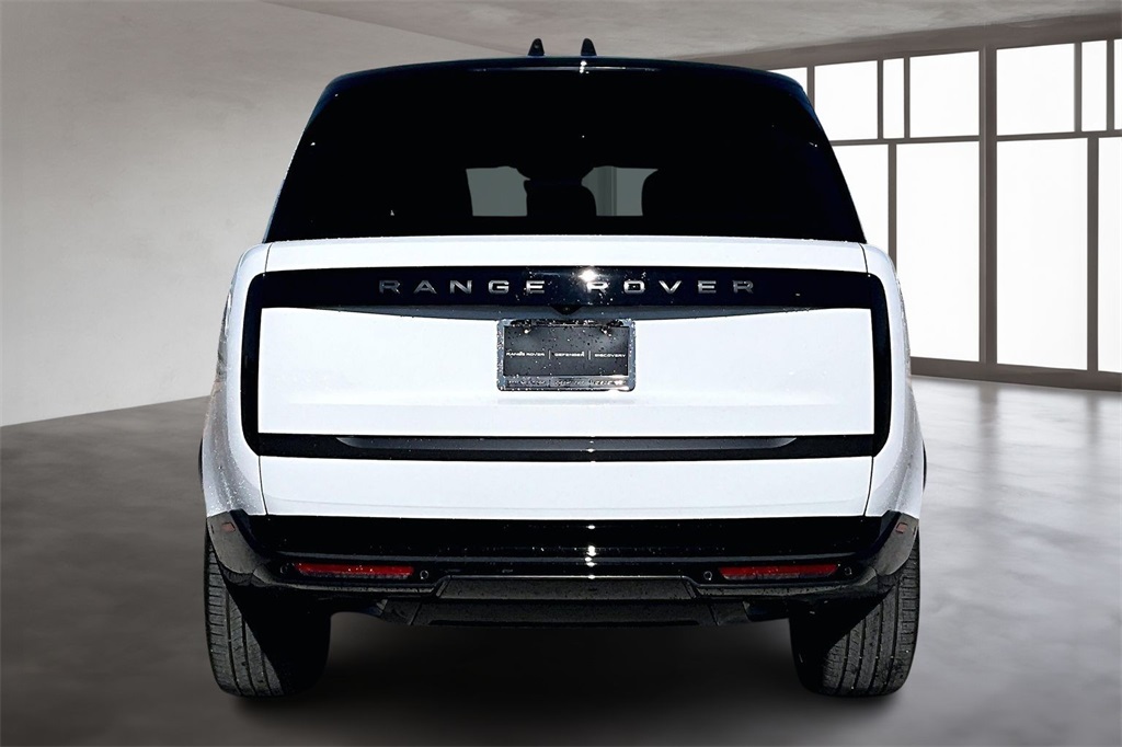 2025 Land Rover Range Rover SE photo 4