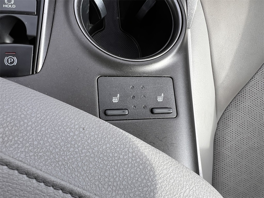 2023 Toyota Camry XSE photo 32