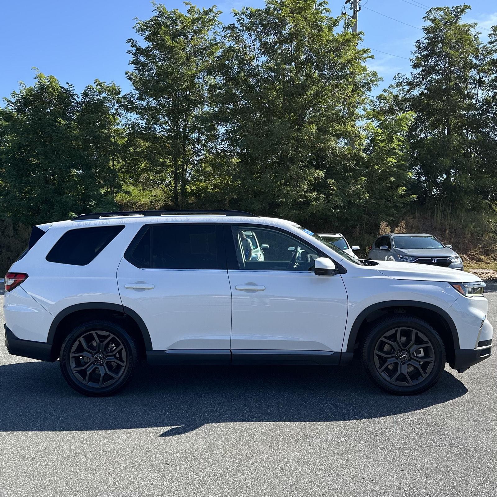 2023 Honda Pilot Touring photo 6