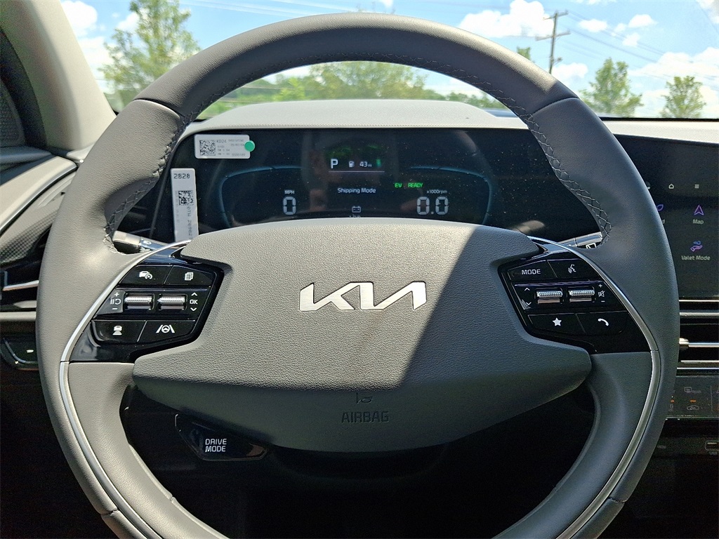 2025 Kia Niro EX photo 13