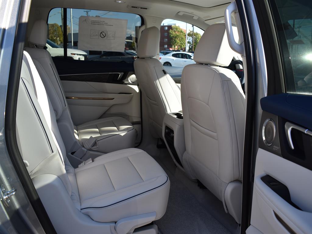 2026 Buick Enclave Avenir photo 4