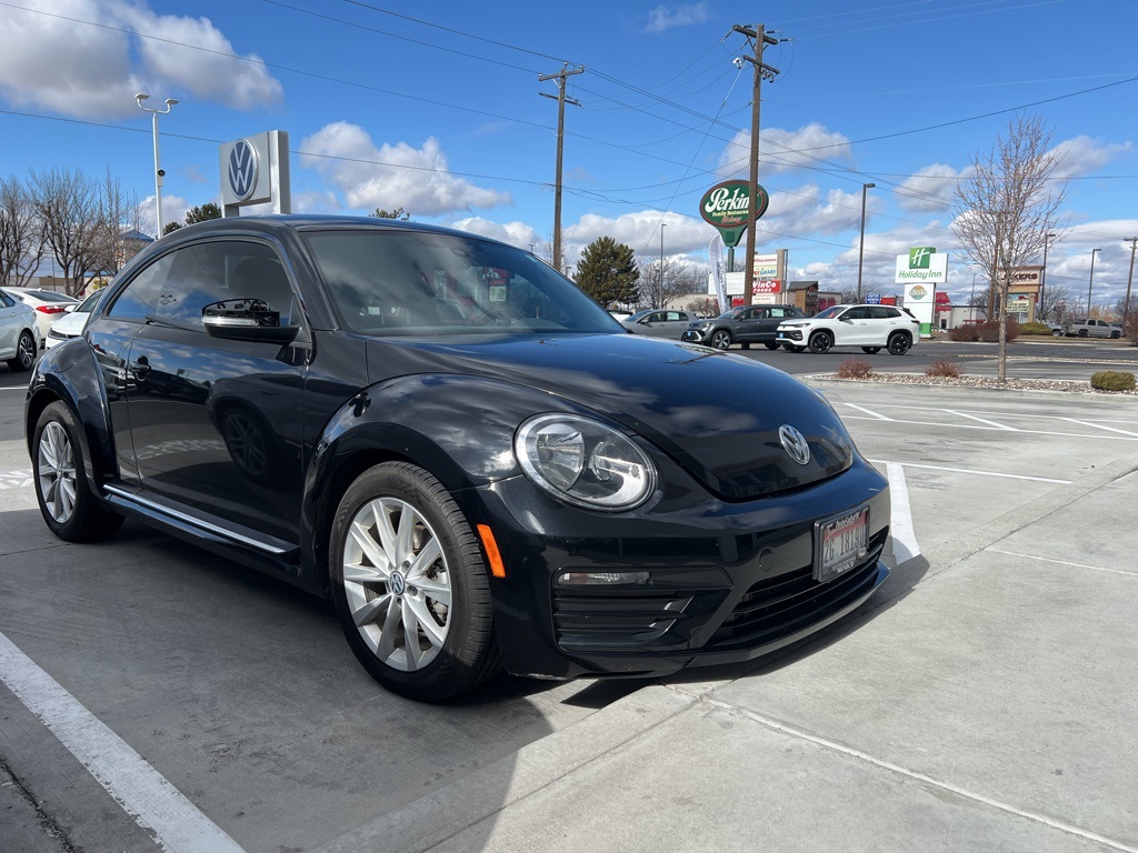 2018 Volkswagen Beetle S