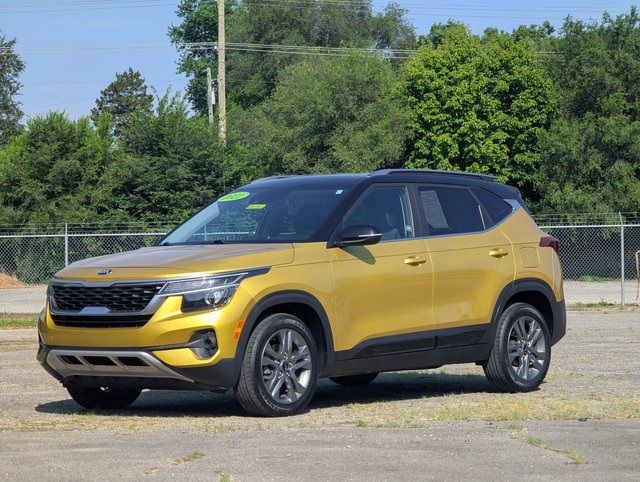2021 Kia Seltos S photo 2