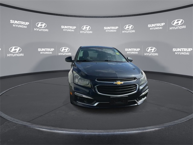 2015 Chevrolet Cruze photo 3