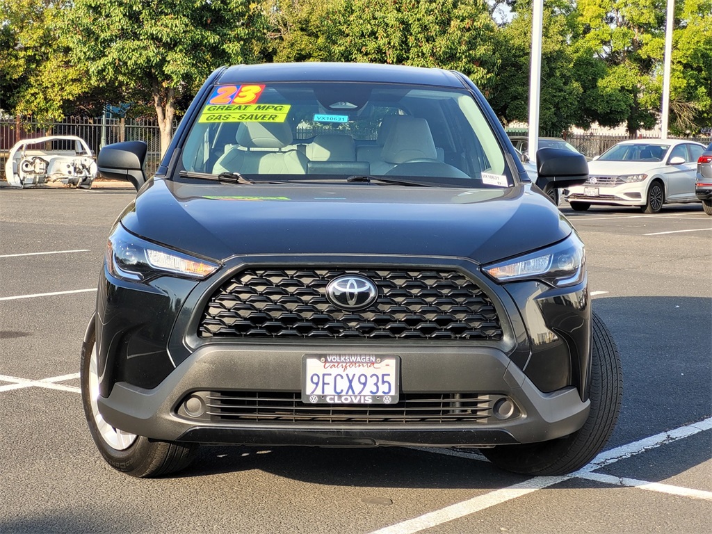 2023 Toyota Corolla Cross L photo 3