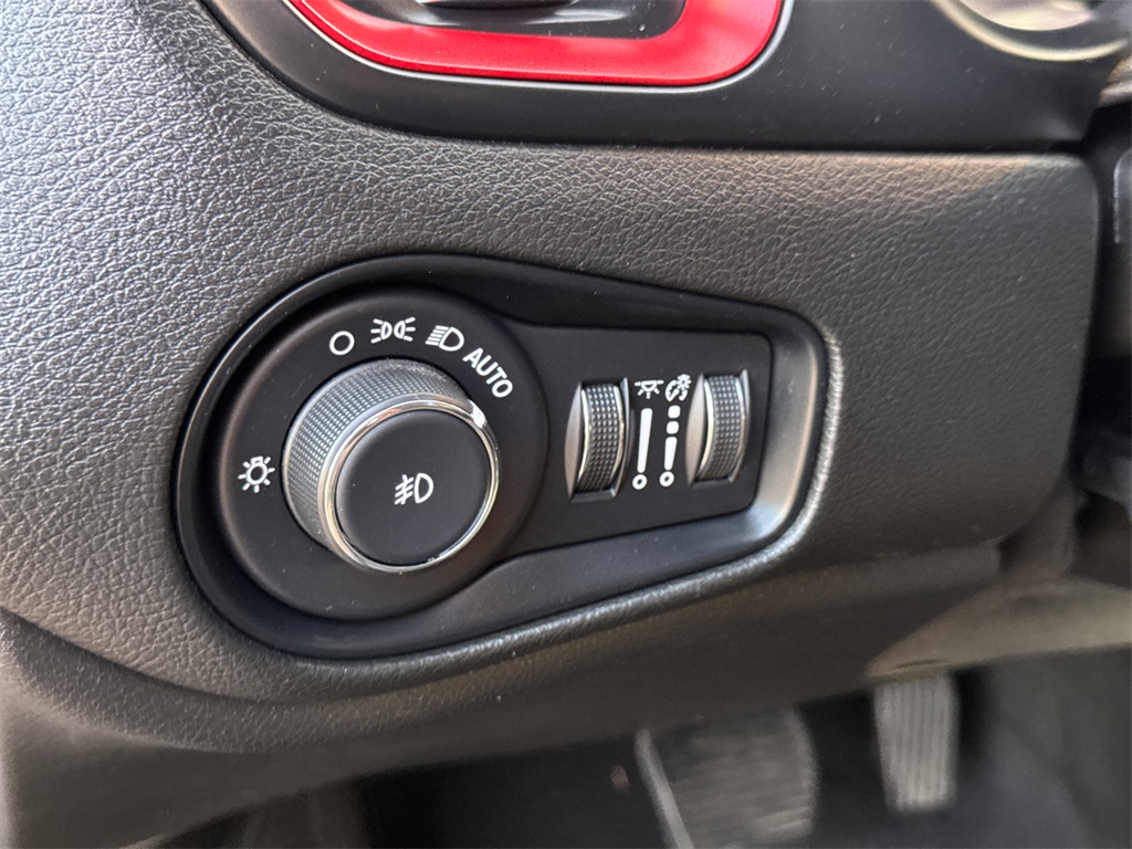 2022 Jeep Renegade Trailhawk photo 24