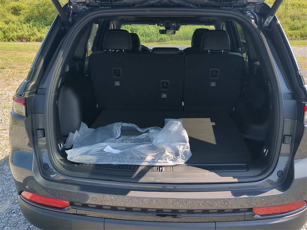 2025 Jeep Grand Cherokee Altitude X photo 5