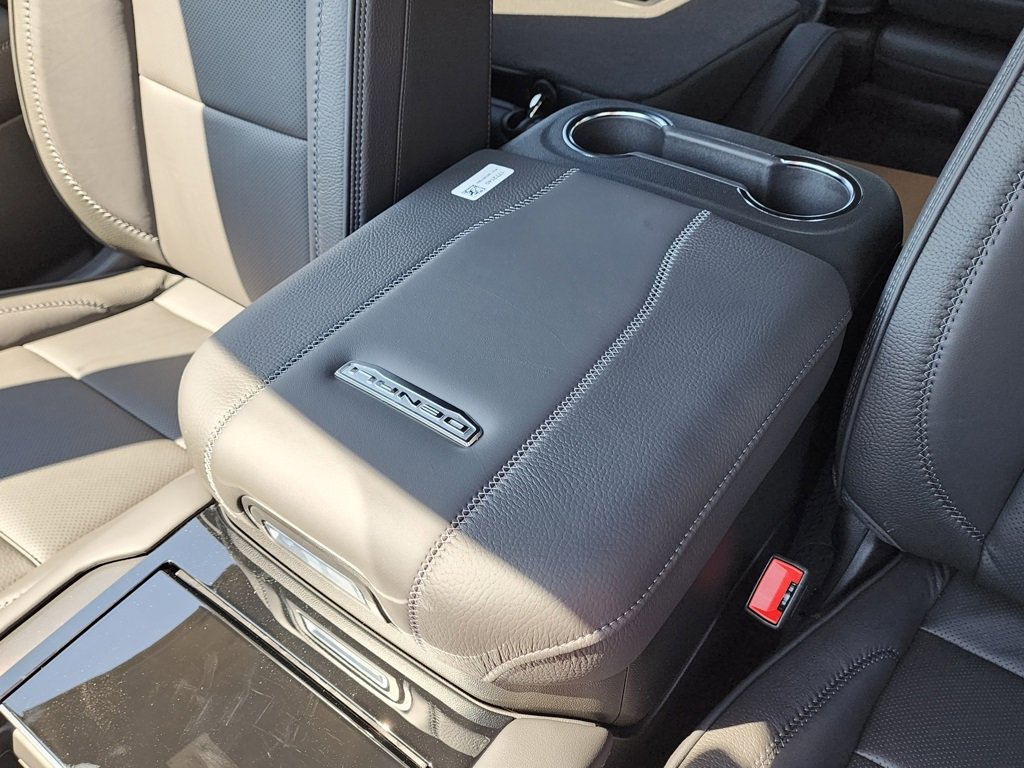 2026 Gmc Yukon Denali photo 31