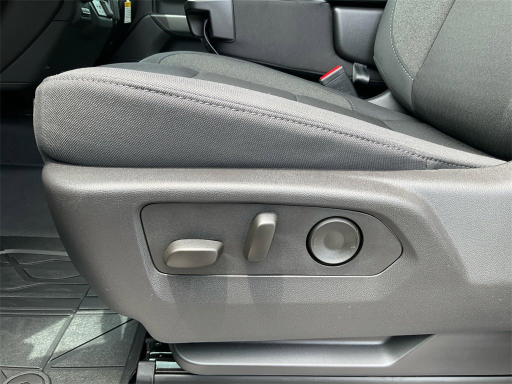 2025 Chevrolet Silverado 1500 Custom photo 24