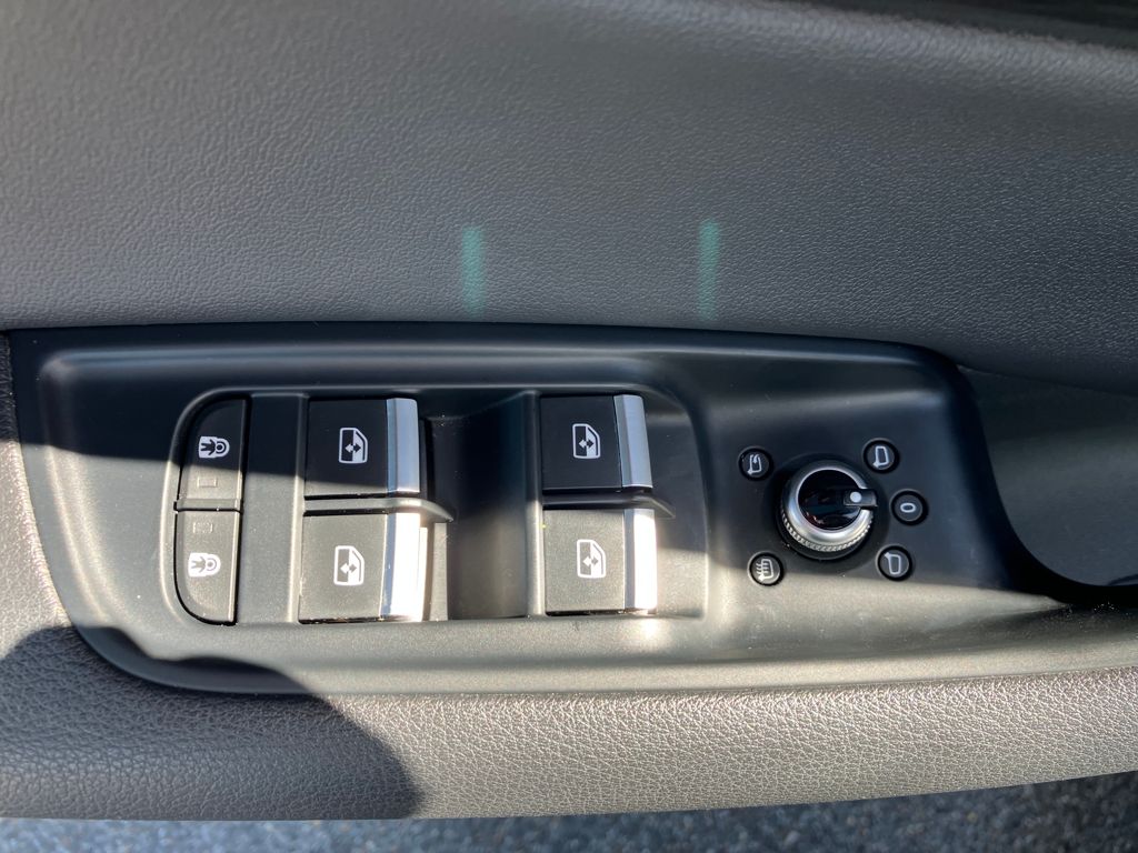2021 Audi Q7 45 Premium photo 24